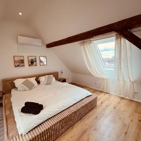 Apartment Maisonette-apartment Mit Klimaanlage - In Zentrum - *