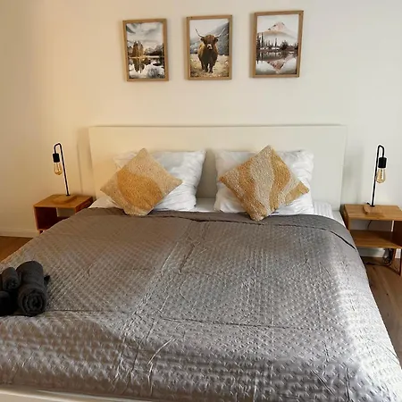 Apartment Maisonette-apartment Mit Klimaanlage - In Zentrum - *