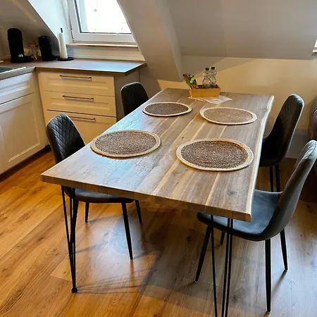 Maisonette-apartment Mit Klimaanlage - In Zentrum - Appartement