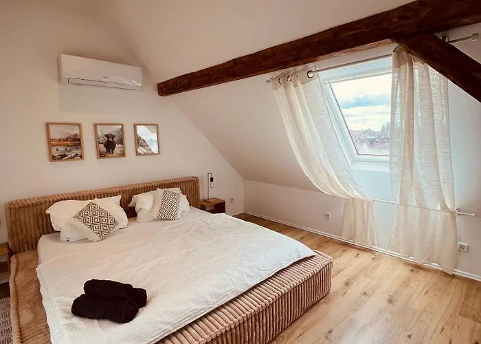 Appartement Maisonette-apartment Mit Klimaanlage - In Zentrum - *